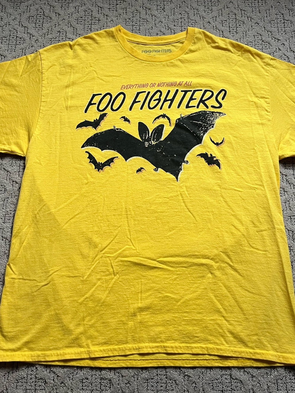 🎸 '24 Foo Fighters Band Everything Or Nothing At All Concert Bats Yellow Tee